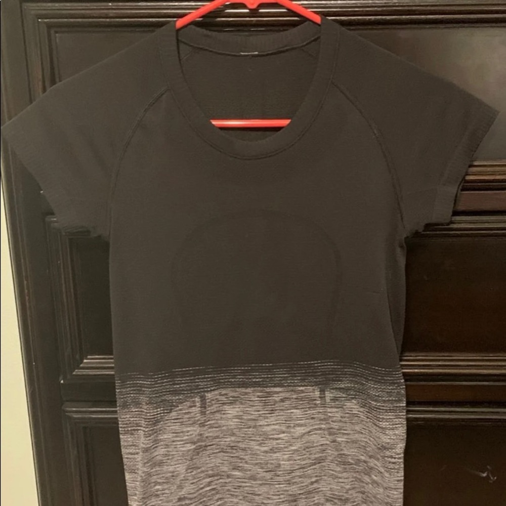 Lululemon swiftly tech short sleeve